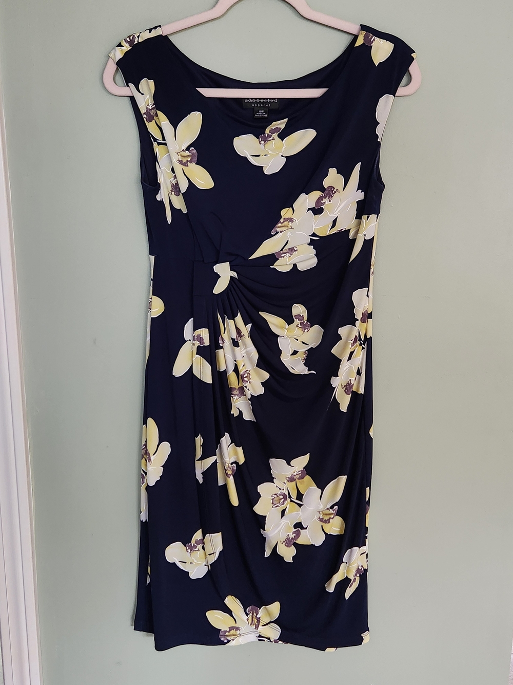 connected apparel Navy Floral Twist-Detail Sheath Dress
